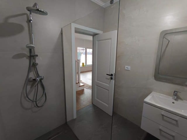 Valea Lupului vila 94mp, 4 camere,  de vanzare,  (La 7 minute de Rond Pacurari) 161094