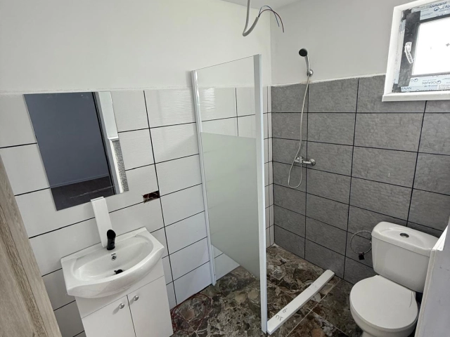Apartament 4 camere - Tomesti