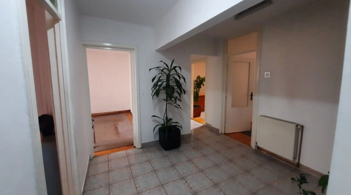 Oferta Spatiu comercial de vanzare Central Mihai Eminescu / fostul Tribunal  84mp  imagine 3