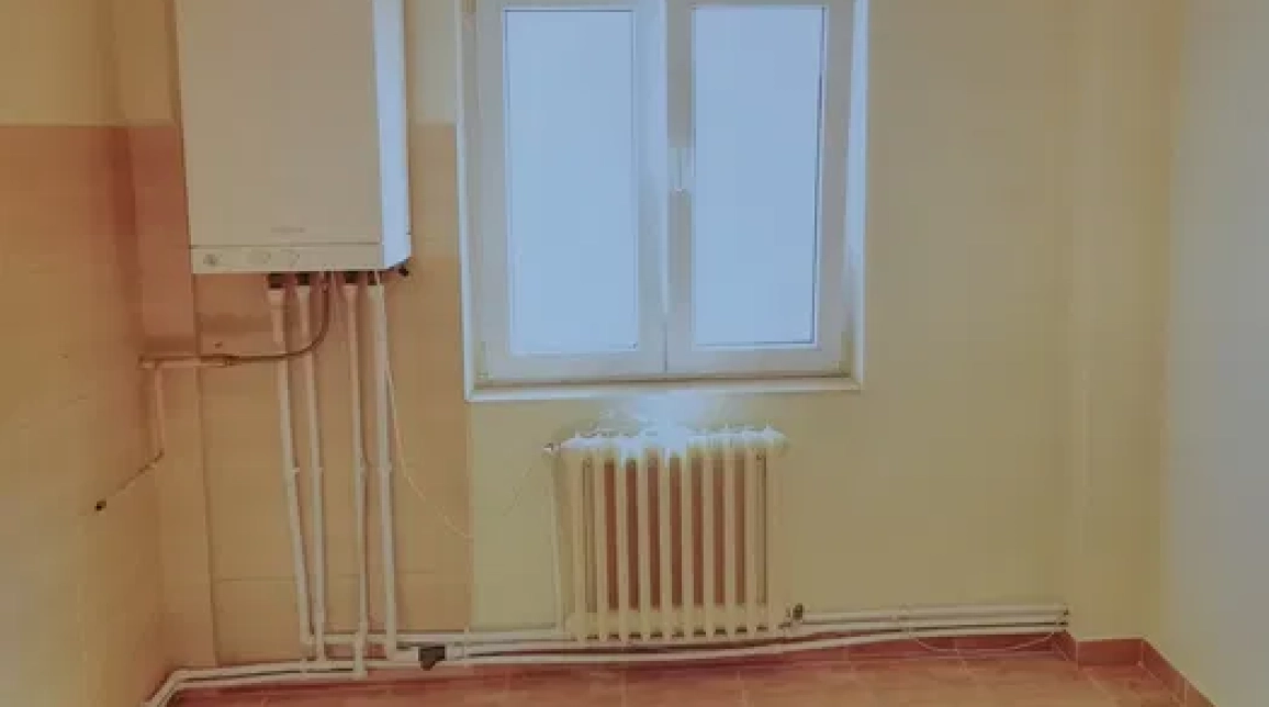 Oferta Apartament de inchiriat, 3 camere, decomandat, 70 mp, Alexandru cel Bun,  Rond Zimbru imagine 3