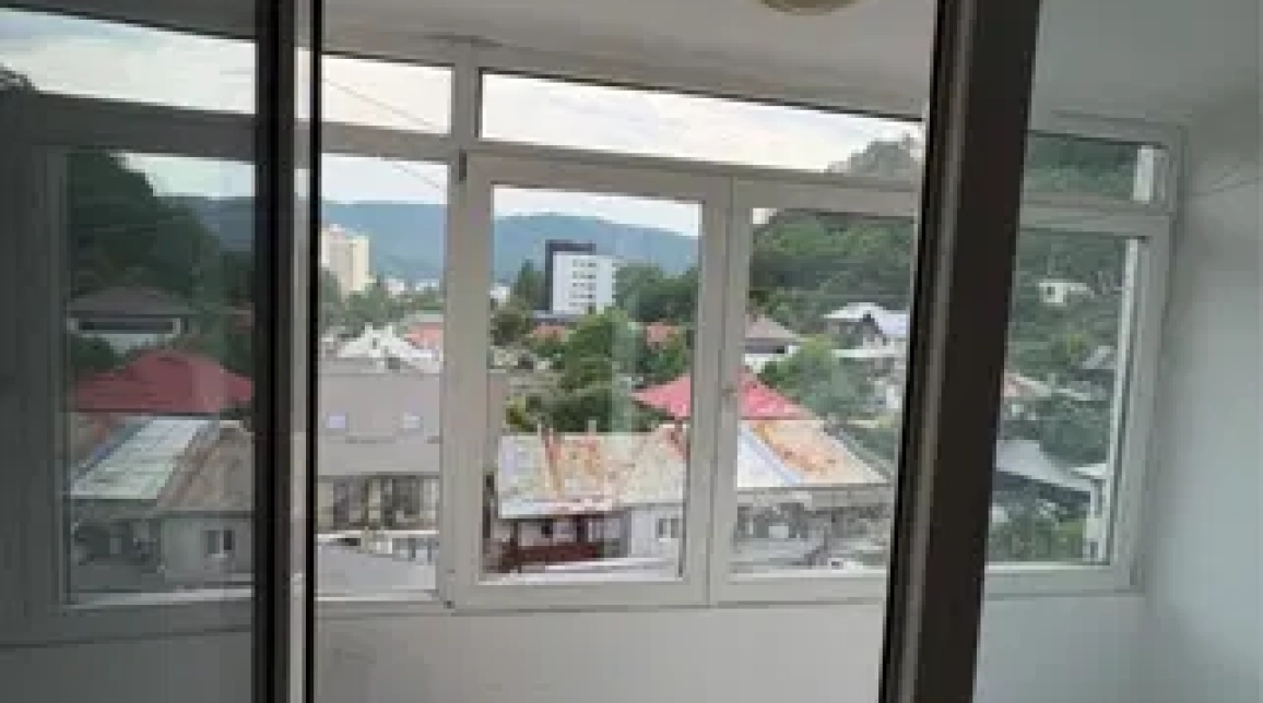 Oferta Apartament, 3 camere decomandat, 71 mp, Central, de inchiriat imagine 4