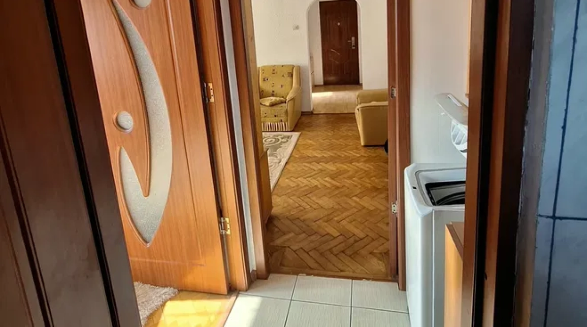 Oferta Apartament de inchiriat, 2 camere, semidecomandat, 50 mp, Central imagine 3