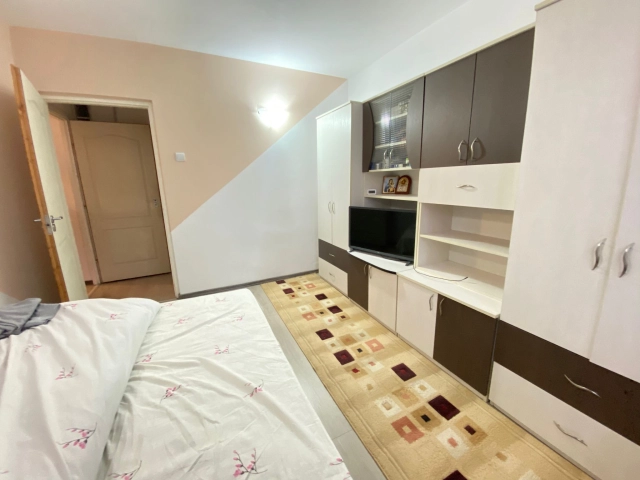 Apartament 3 camere - Podu Ros