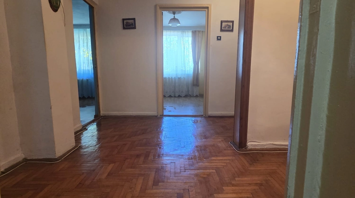 Oferta Apartament, 3 camere decomandat, 74 mp, 1 Mai, de vanzare imagine 2