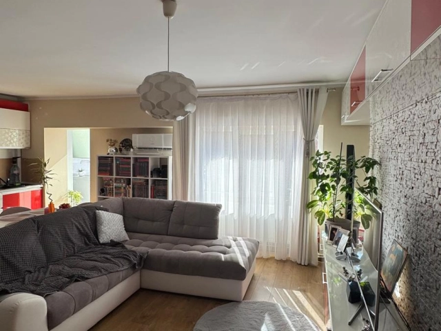 Apartament 3 camere - Nicolina