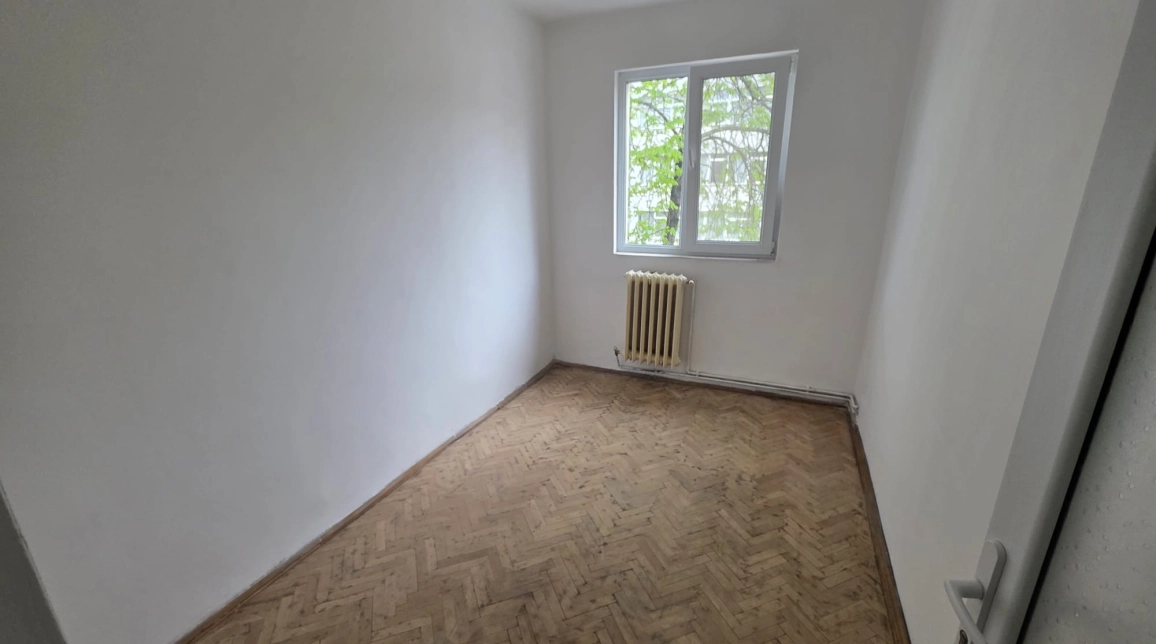 Oferta Apartament, 3 camere nedecomandat, 50 mp, Alexandru cel Bun, de vanzare,  Piata Voievozilor imagine 8