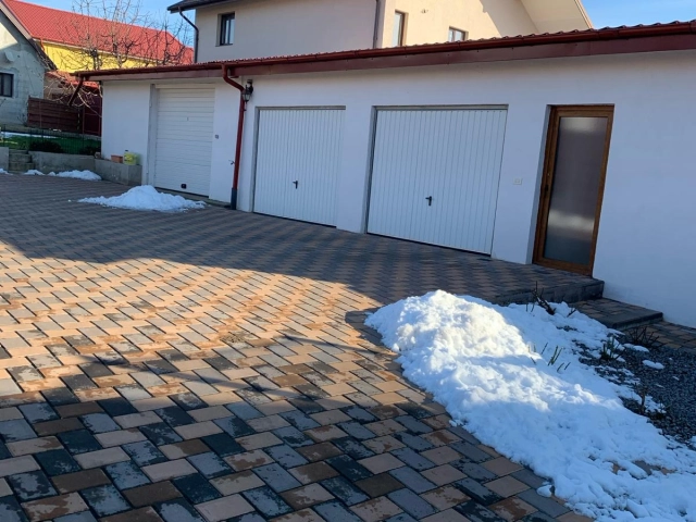 Apartament 4 camere - Valea Adanca