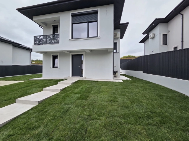 Apartament 4 camere - Miroslava