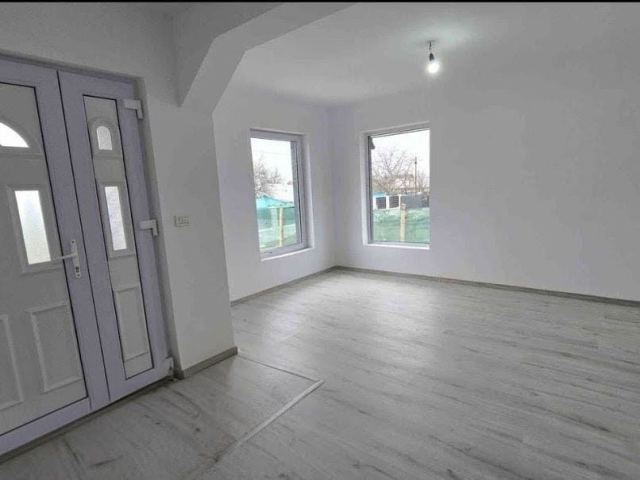 Casa de vanzare, 3 camere,  72mp, Voinesti,   161395