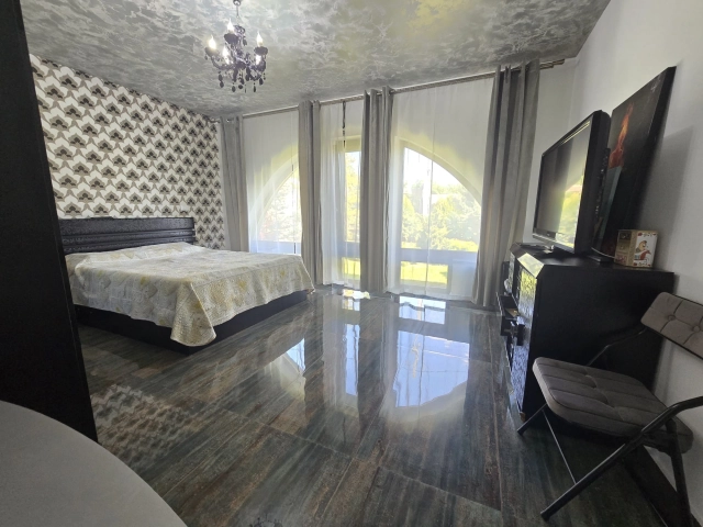Apartament 5 camere - Bucium
