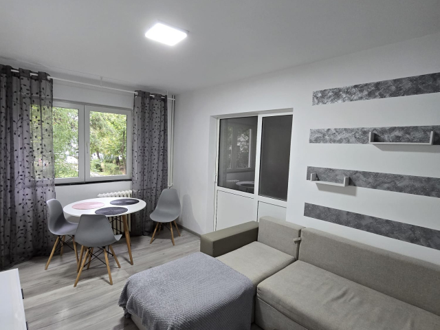 3 camere,  semidecomandat,  40 mp, de inchiriat apartament in zona Podu Ros,  (Primaverii) 162043