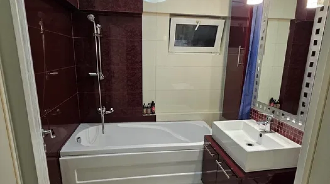 Oferta Centru apartament 75 mp, 3 camere, decomandat, de inchiriat,  UMF imagine 1