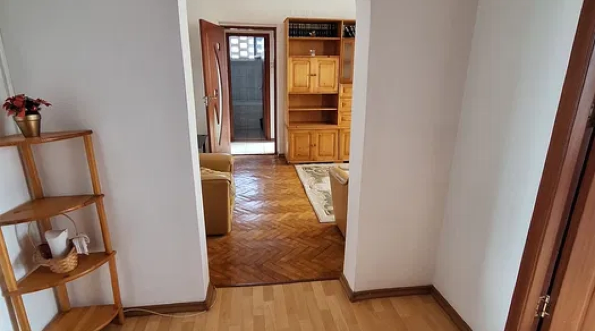 Oferta Apartament de inchiriat, 2 camere, semidecomandat, 50 mp, Central imagine 4