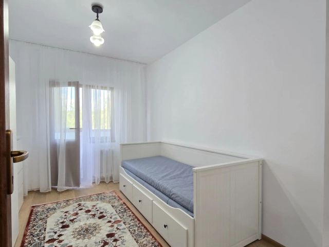 Apartament 3 camere - Alexandru cel Bun