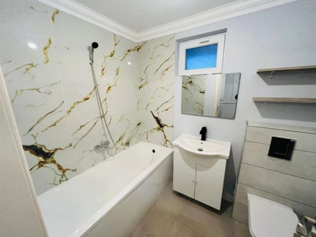Apartament 4 camere - Breazu