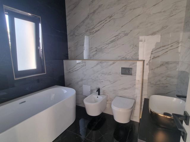 Apartament 4 camere - Valea Adanca