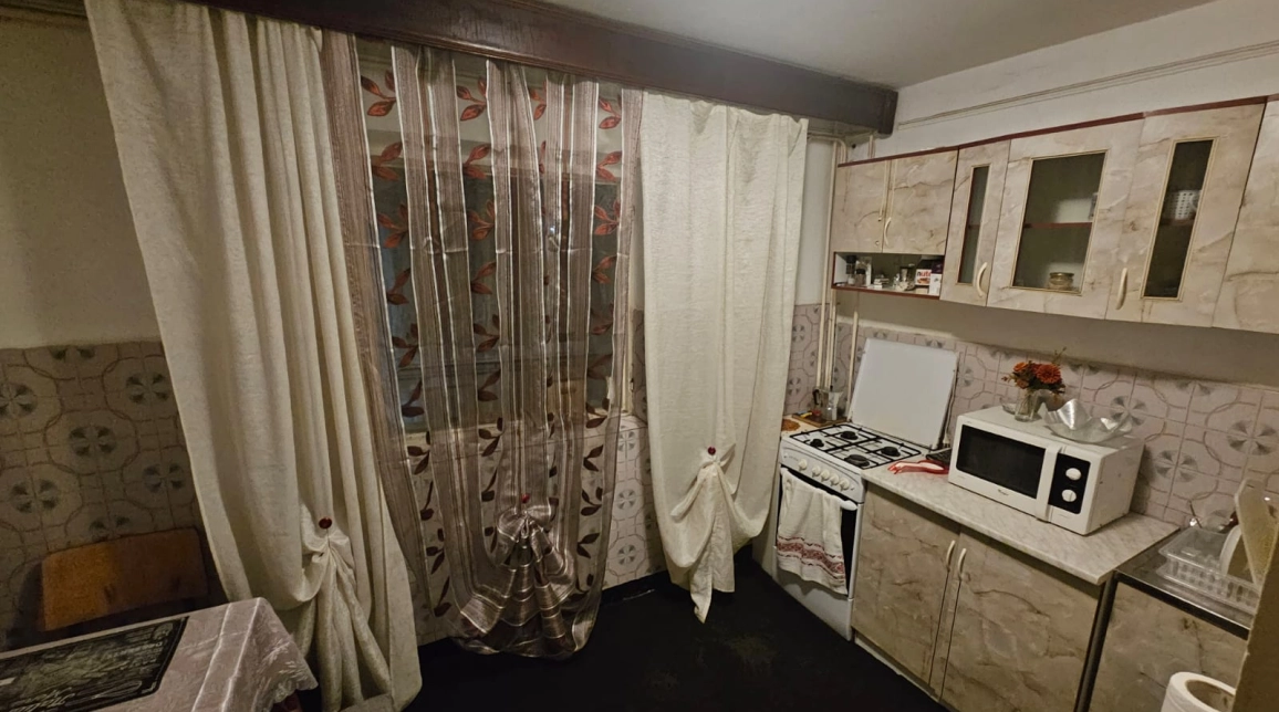 Oferta De vanzare apartament, 3 camere, decomandat, 75 mp, Nicolina,  Nicolina 2 Clopotari imagine 1