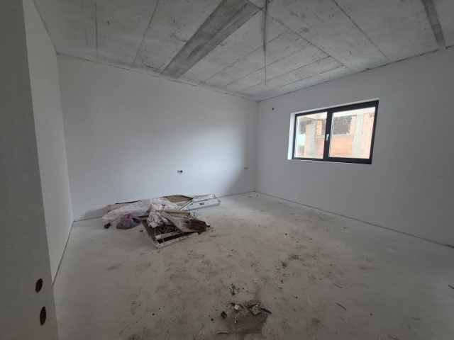 De vanzare apartament nou, 2 camere,  decomandat,  52 mp, Frumoasa,  (Manta Rosie - La 2 pasi Hlincea) 161157