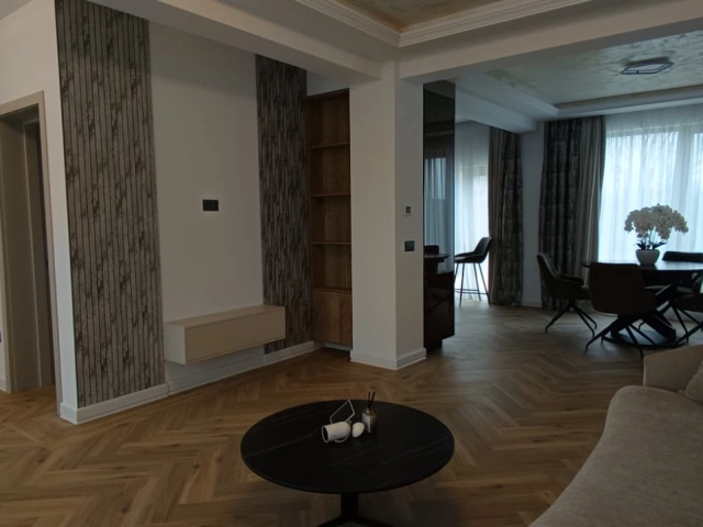 Apartament 4 camere - Valea Lupului