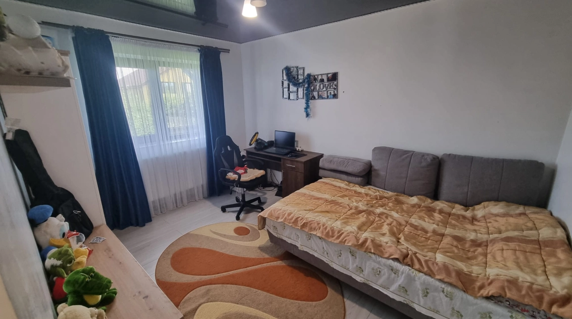 Oferta 4 camere, 179 mp, de vanzare casa in zona Aroneanu,  Strada Principala imagine 3