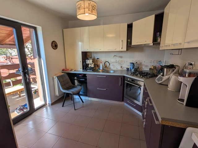 Apartament 4 camere - Lunca Cetatuii