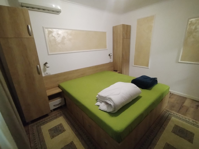 Apartament de inchiriat, 2 camere,  decomandat,  55 mp, Centru,  (UMF) 162780