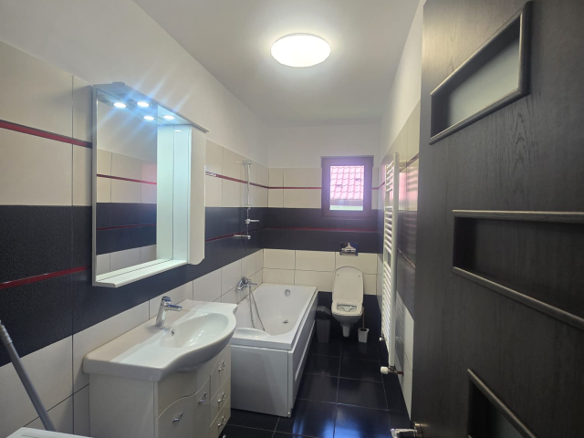 Centru apartament  72 mp, 3 camere,  decomandat, de vanzare,  (Intre Tudor Vladimirescu si Palas) 155204