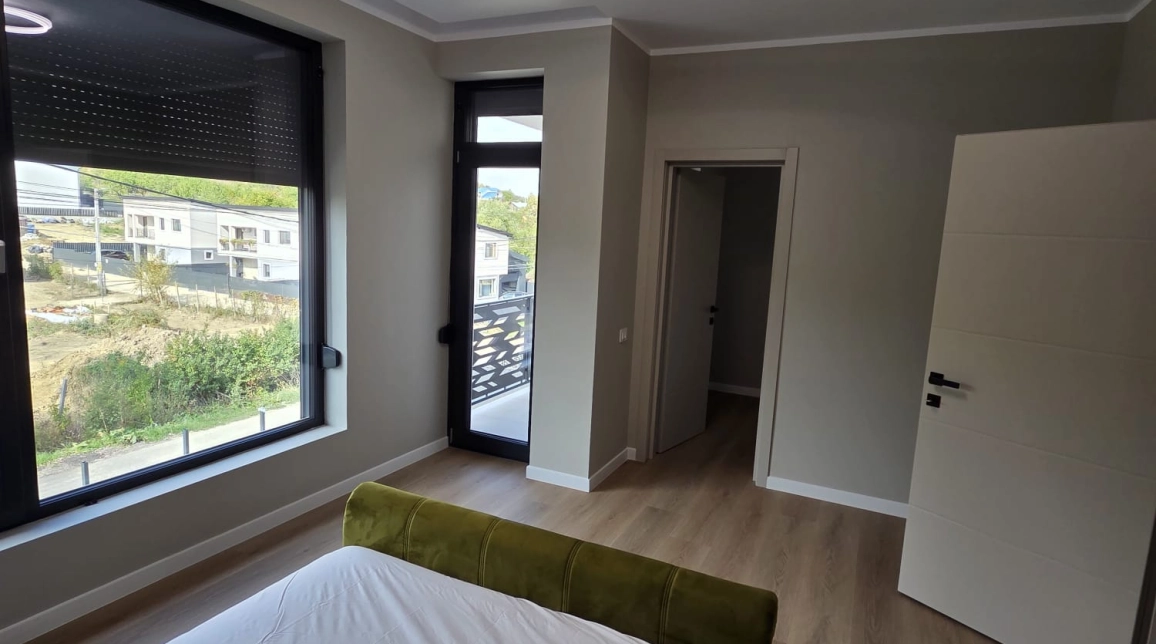 Oferta Casa de vanzare, 5 camere, 112 mp, Miroslava,  la 1,2 km Family Market imagine 9