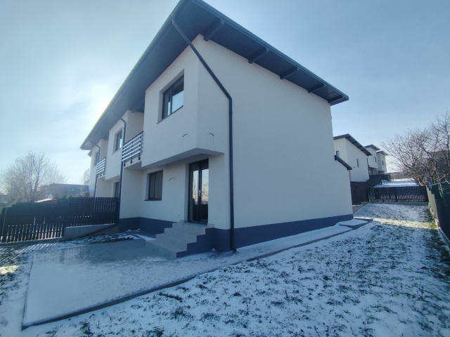 Casa de vanzare, 4 camere,  100mp, Popas Pacurari,  (Strada Soarelui -acces asfaltat) 161300