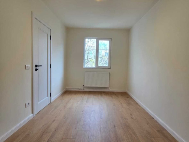 2 camere,  nedecomandat,  38 mp, de vanzare apartament in zona Alexandru cel Bun,  (Liceul Miron Costin) 162183