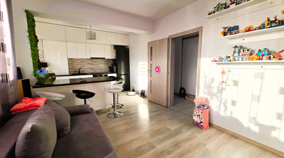 Oferta 3 camere, decomandat, 72 mp, de vanzare apartament in zona Podul de Fier,  Moara de Vant - Restaurant Little Texas imagine 3