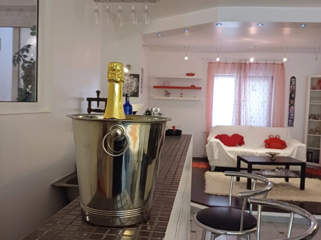 Apartament 4 camere - Breazu