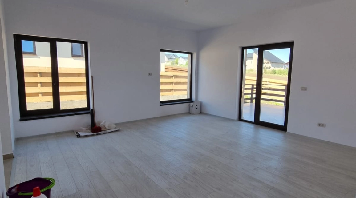 Oferta 4 camere, 90 mp, de vanzare casa in zona Popas Pacurari,  Antibiotice imagine 1