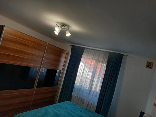 Apartament 3 camere - Breazu