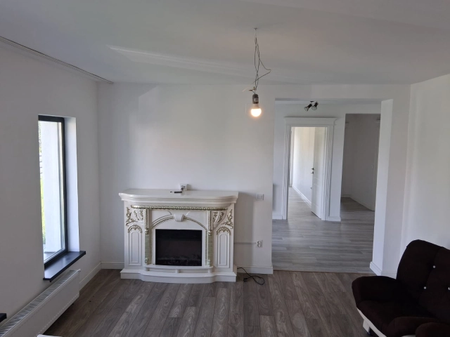 Apartament 4 camere - Dancu
