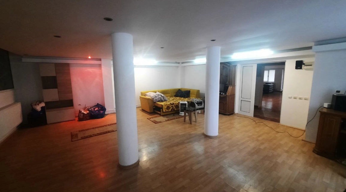 Oferta Casa, 4 camere , 250 mp, Girov, de vanzare,  Scoala imagine 7