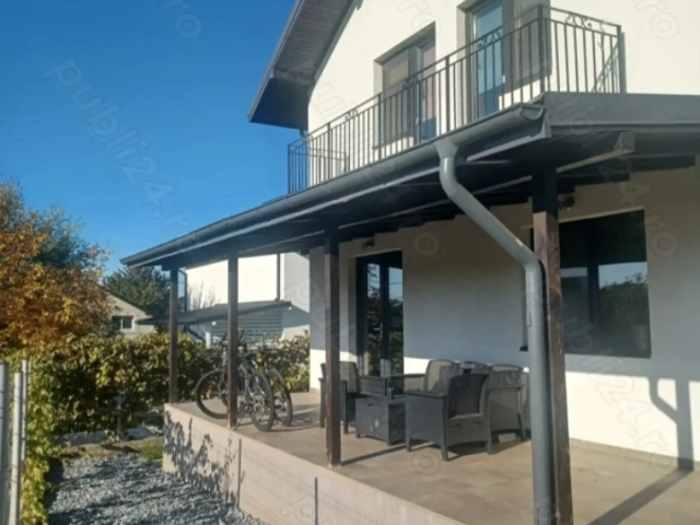Apartament 4 camere - Miroslava