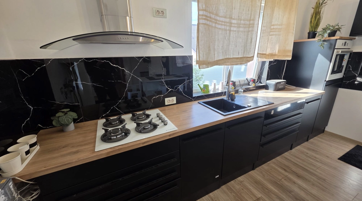 Oferta 5 camere, 160 mp, de vanzare casa in zona Valea Lupului,  dupa Rombat imagine 12