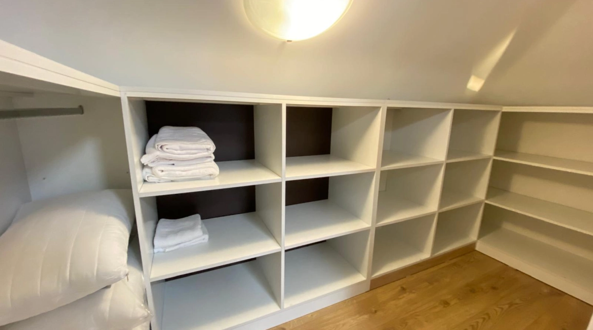 Oferta Centru apartament 76 mp, 3 camere, decomandat, de inchiriat,  Pallas Mall - Lazar Residence imagine 6