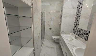 Apartament 3 camere - Centru
