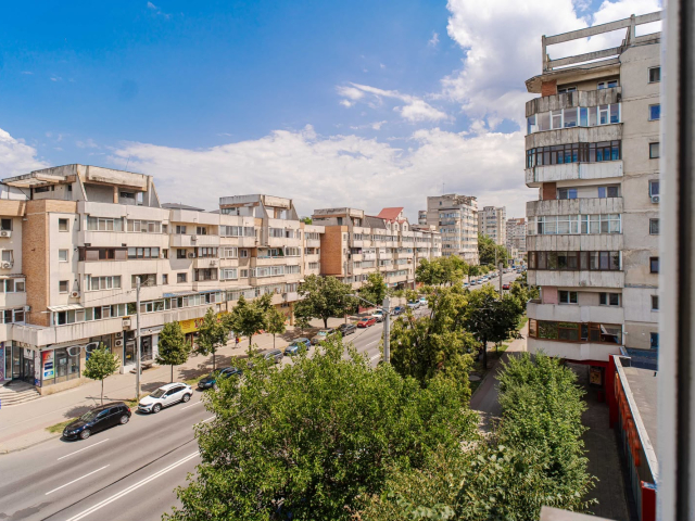 Apartament de vanzare, 3 camere,  decomandat,  60 mp, Pacurari,  (Posta) 163005