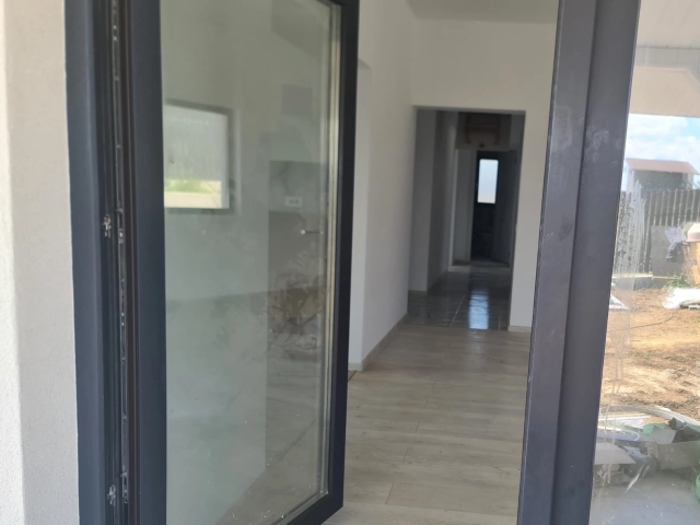 Apartament 3 camere - Vorovesti