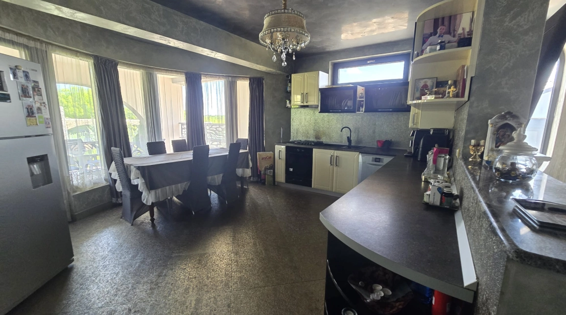 Oferta Casa de vanzare, 5 camere, 140 mp, Bucium,  Ami Pizza imagine 5