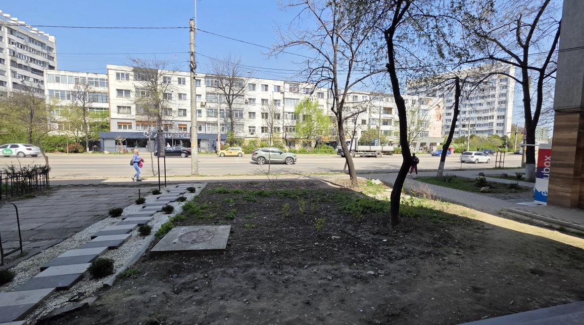 Oferta Spatiu comercial de inchiriat Podu Ros - Piata Nicolina  97mp  imagine 3