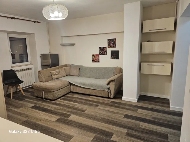 Centru apartament  75 mp, 3 camere,  decomandat, de inchiriat,  (UMF) 162094