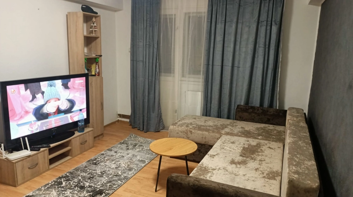 Oferta 2 camere, semidecomandat, 54 mp, de inchiriat apartament in zona Tatarasi,  Piata Chirila - Ateneu imagine 1