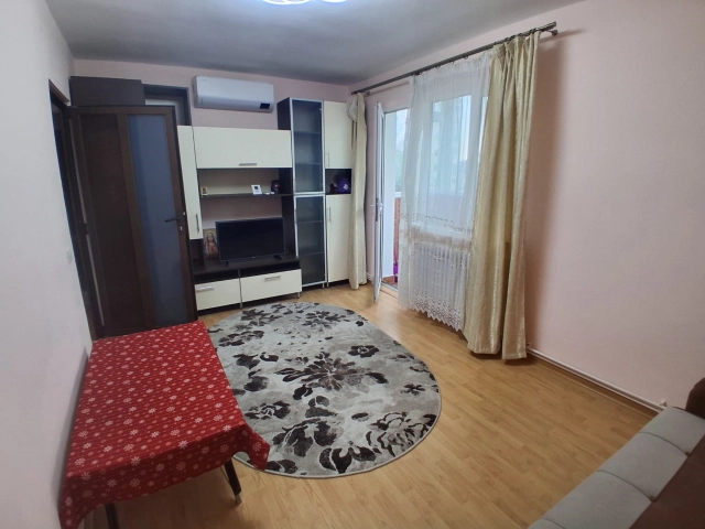 Apartament 3 camere - Mircea cel Batran