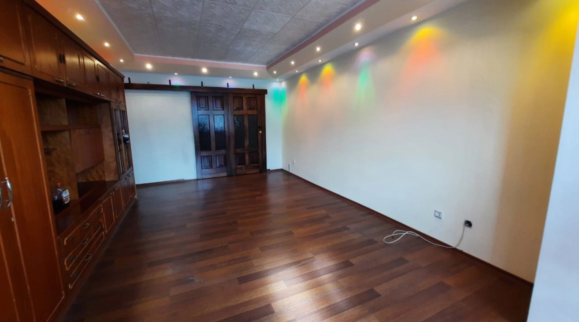 Oferta Apartament, 3 camere semidecomandat, 68 mp, Maratei, de vanzare,  B-dul Traian imagine 2