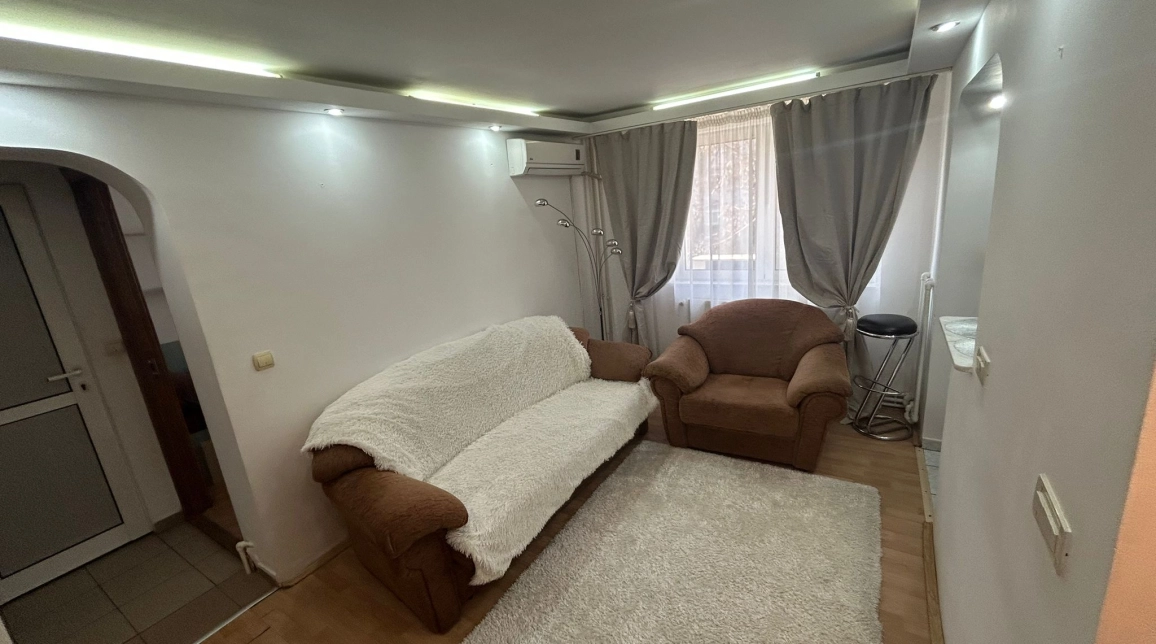 Oferta Podu Ros apartament 40 mp, 3 camere, semidecomandat, de vanzare,  Salubris imagine 8