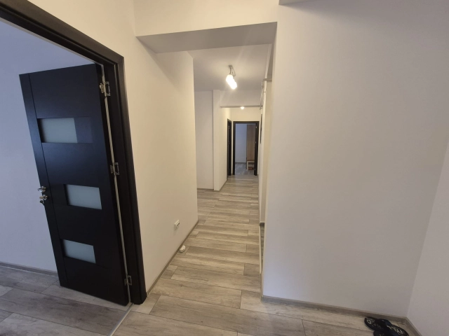 Apartament 3 camere - Rediu